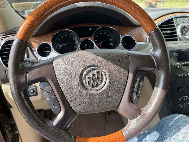 Used 2012 Buick Enclave Leather AWD/4WD image 22