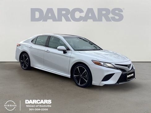 Used 2018 Toyota Camry XSE image 1