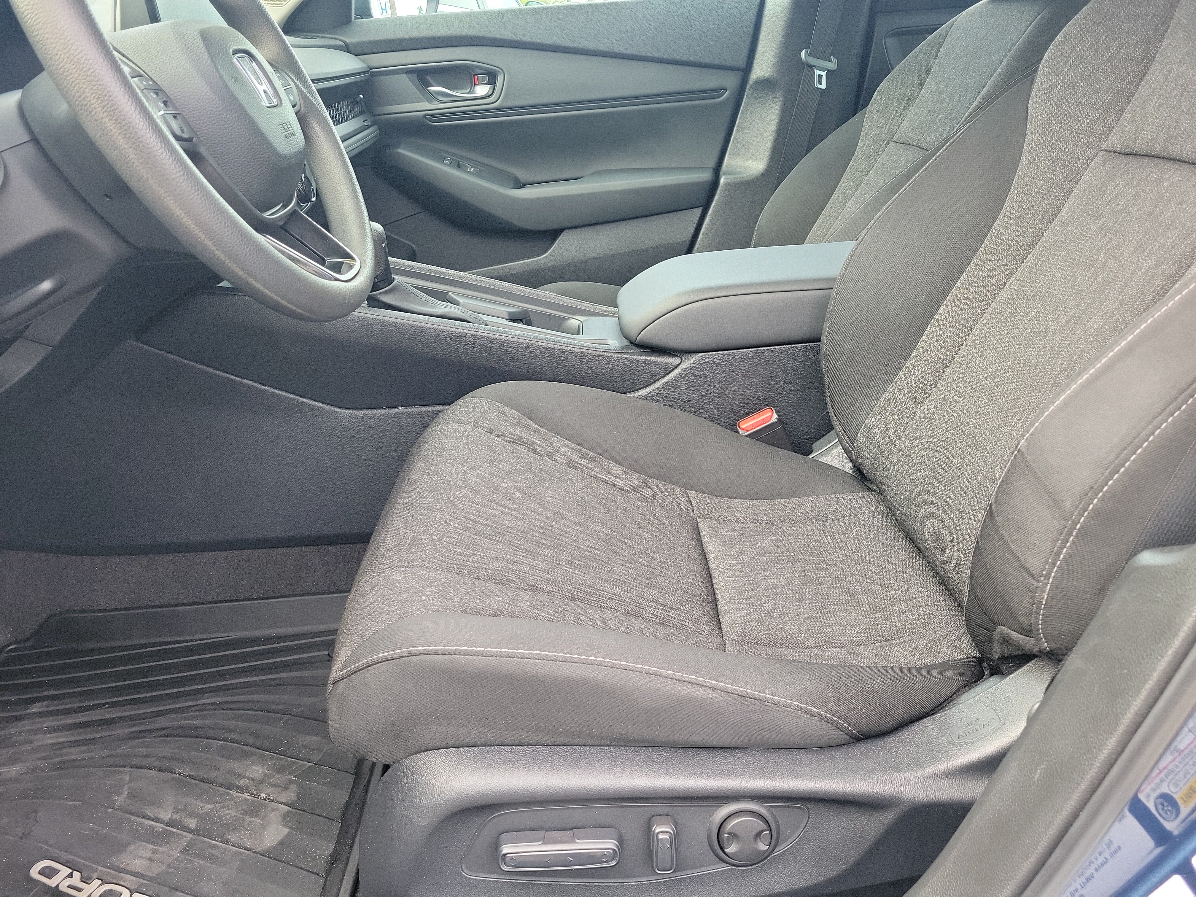 Used 2024 Honda Accord EX image 19