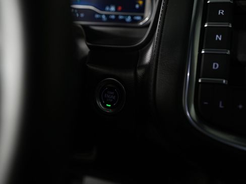 Used 2024 Chevrolet Tahoe Z71 w/ Luxury Package AWD/4WD image 25