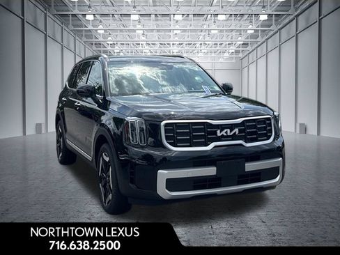 Used 2025 Kia Telluride S AWD/4WD image 4