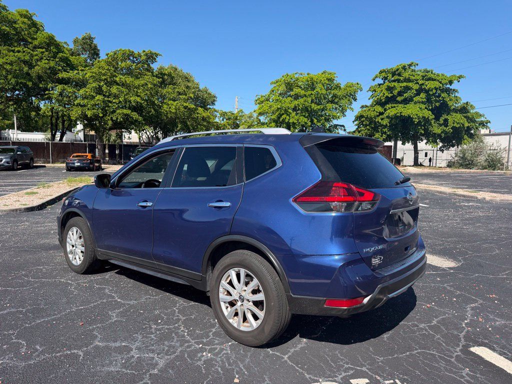 Used 2018 Nissan Rogue SV FWD image 5