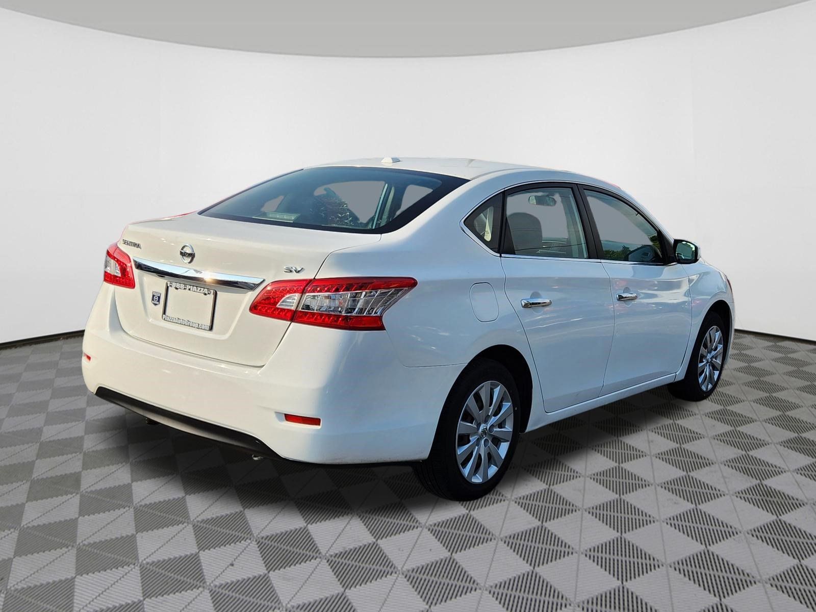 Used 2015 Nissan Sentra SV FWD image 4