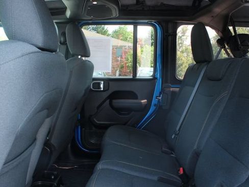Used 2025 Jeep Wrangler Unlimited Sport AWD/4WD image 28