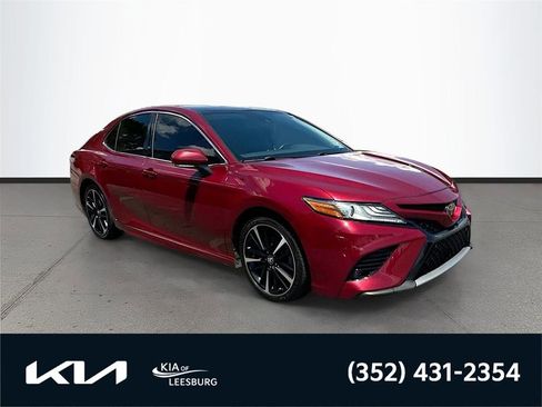 Used 2018 Toyota Camry XSE FWD image 1
