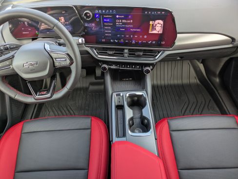 New 2026 Chevrolet Equinox EV RS image 11