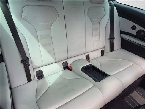 Used 2018 BMW M4 Coupe RWD image 18