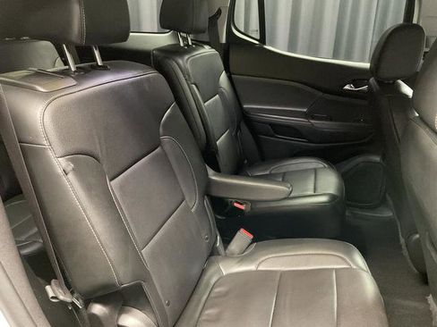 Used 2020 GMC Acadia SLT w/ Driver Alert Package II image 15