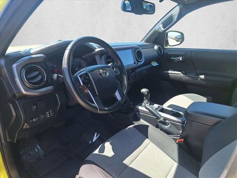 Used 2023 Toyota Tacoma TRD Off-Road w/ Black Out Package (TMS) RWD image 9