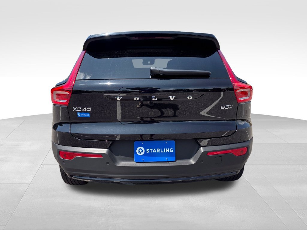 Used 2026 Volvo XC40 B5 Plus AWD/4WD image 7