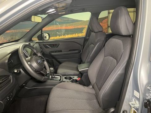 Used 2025 Subaru Forester Premium AWD/4WD image 22