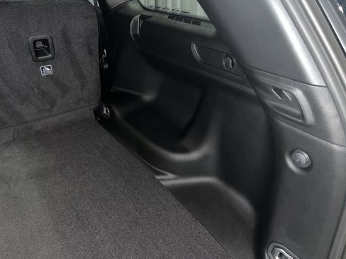 New 2025 Jeep Grand Cherokee Laredo X w/ Luxury Tech Group I image 16