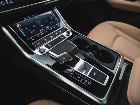 Used 2024 Audi Q7 2.0T Premium w/ Convenience Package image 29