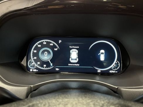 Used 2022 Hyundai Palisade Calligraphy image 24