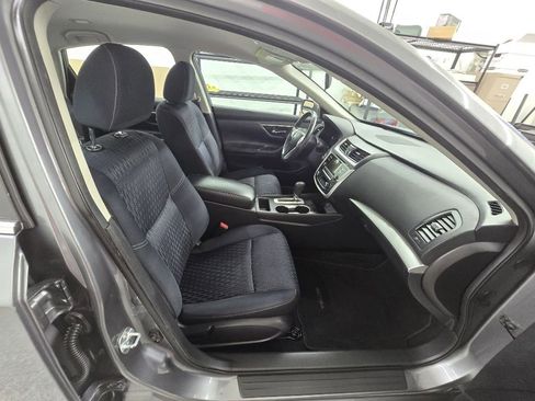 Used 2017 Nissan Altima 2.5 SV image 14