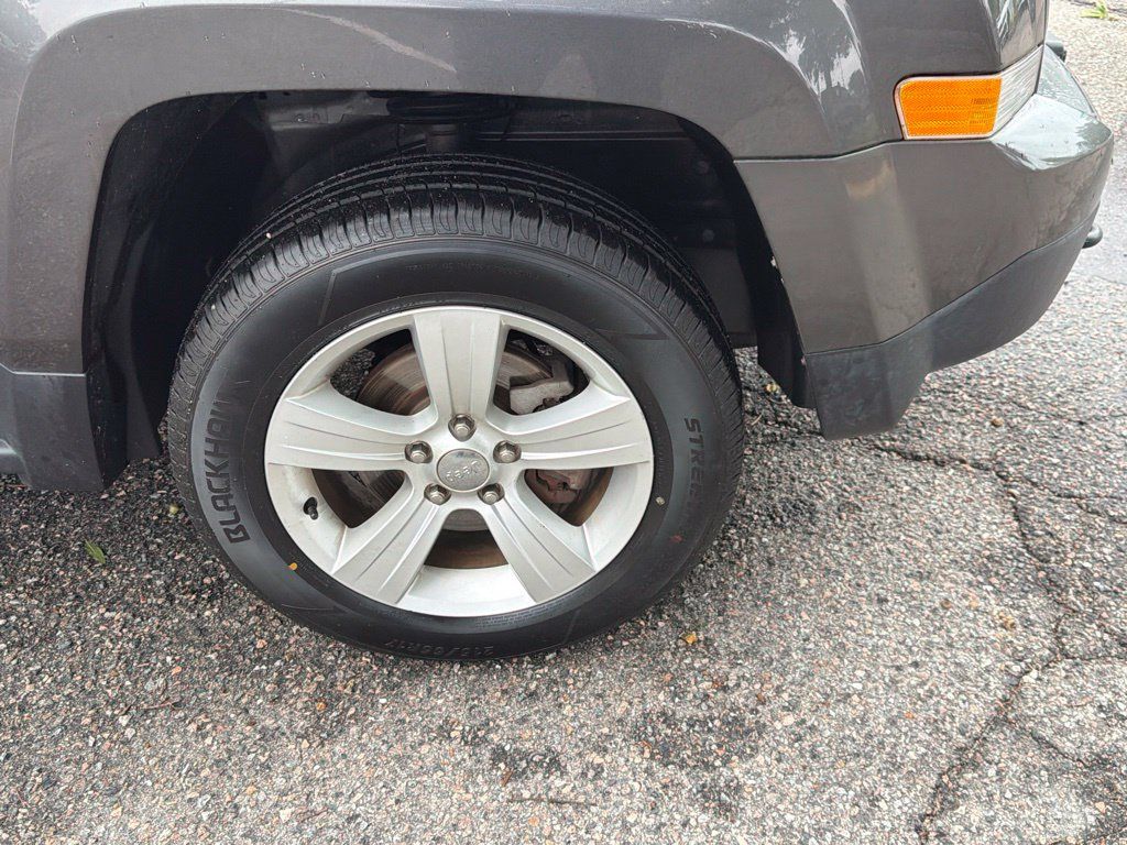 Used 2014 Jeep Patriot Sport w/ Power Value Group AWD/4WD image 5