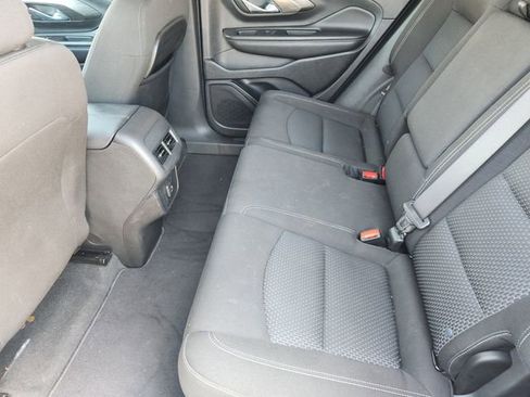 Used 2023 GMC Terrain SLE image 32