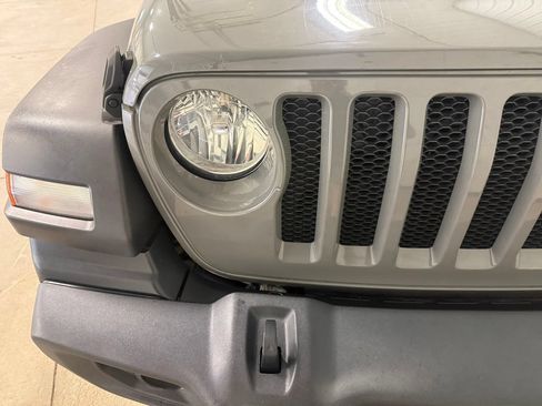 Used 2020 Jeep Wrangler Unlimited Sport AWD/4WD image 5