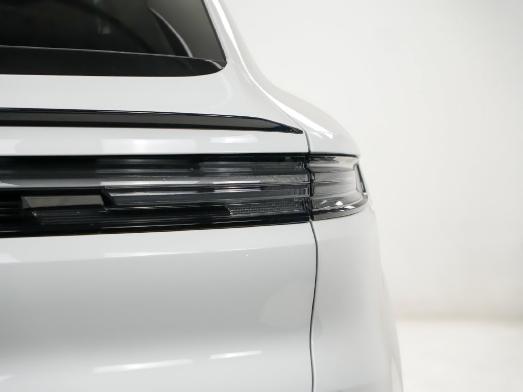 Certified 2026 Porsche Cayenne Coupe AWD/4WD image 12