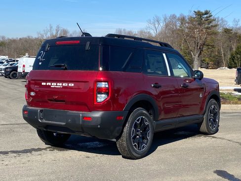 New 2026 Ford Bronco Sport Outer Banks w/ Outer Banks Tech Package+ AWD/4WD image 4