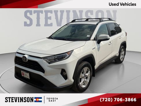 Used 2021 Toyota RAV4 XLE w/ Convenience Package AWD/4WD image 1