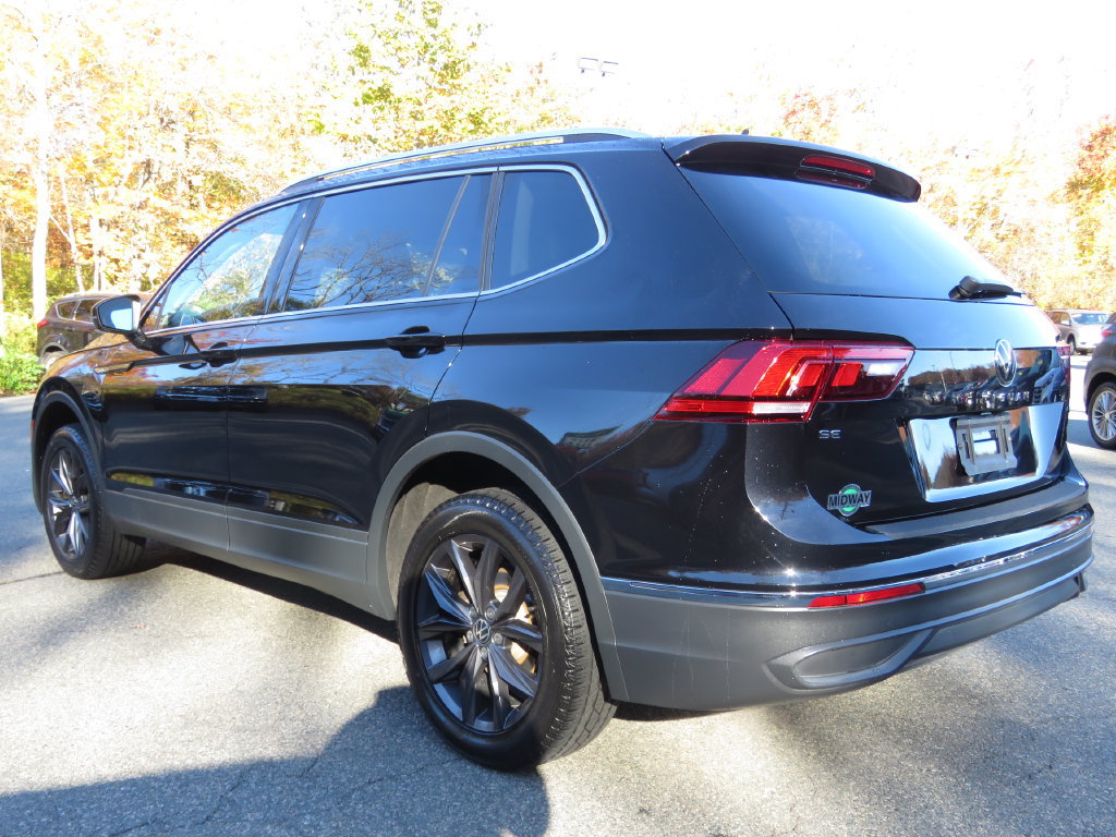 Used 2022 Volkswagen Tiguan SE w/ Panoramic Sunroof Package AWD/4WD image 7