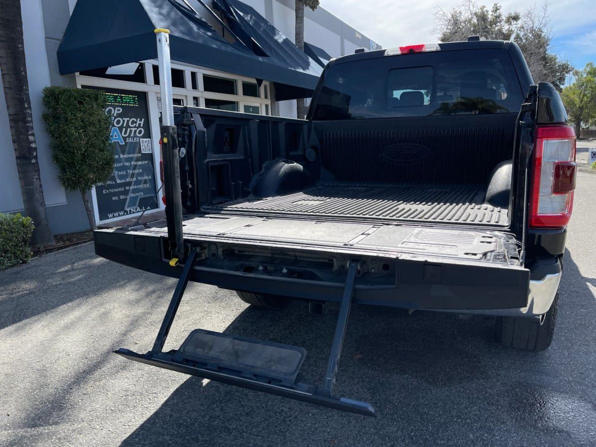 Used 2022 Ford F150 Lariat AWD/4WD image 11