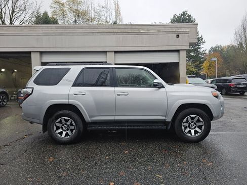 Used 2023 Toyota 4Runner TRD Off-Road Premium image 11