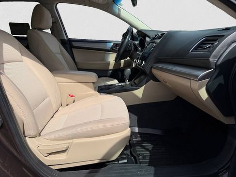 Used 2019 Subaru Outback 2.5i Premium w/ Popular Package #2 AWD/4WD image 15
