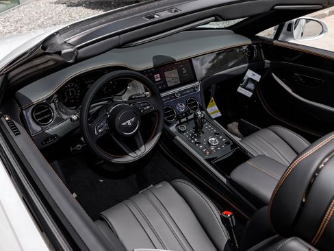 New 2025 Bentley Continental GTC image 26