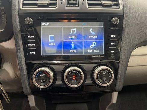 Used 2017 Subaru Forester 2.5i Premium w/ All-Weather Package AWD/4WD image 10