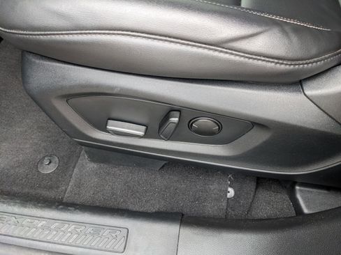 Used 2023 Ford Explorer XLT w/ Equipment Group 202A RWD image 22