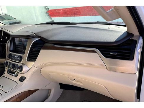Used 2019 GMC Yukon XL Denali w/ Denali Ultimate Package image 17