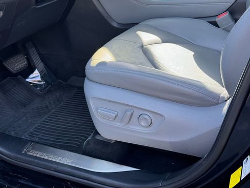 Certified 2022 Toyota Highlander Platinum image 26