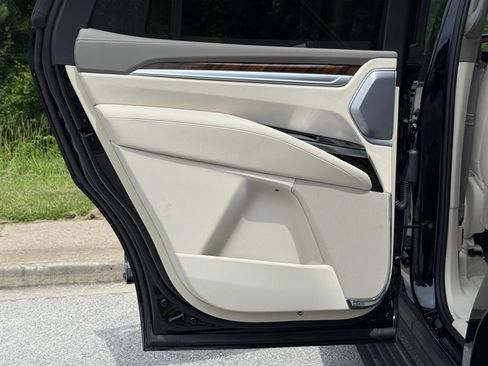 New 2026 Cadillac Escalade Platinum Sport w/ LPO, ONYX Package AWD/4WD image 21