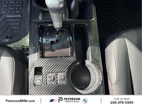 Used 2018 Toyota 4Runner TRD Off-Road Premium AWD/4WD image 19
