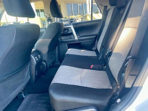 Used 2018 Toyota 4Runner SR5 image 12