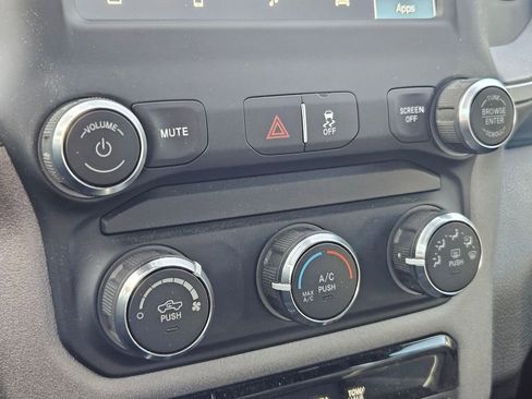 Certified 2024 RAM 3500 Tradesman w/ Chrome Appearance Group image 27