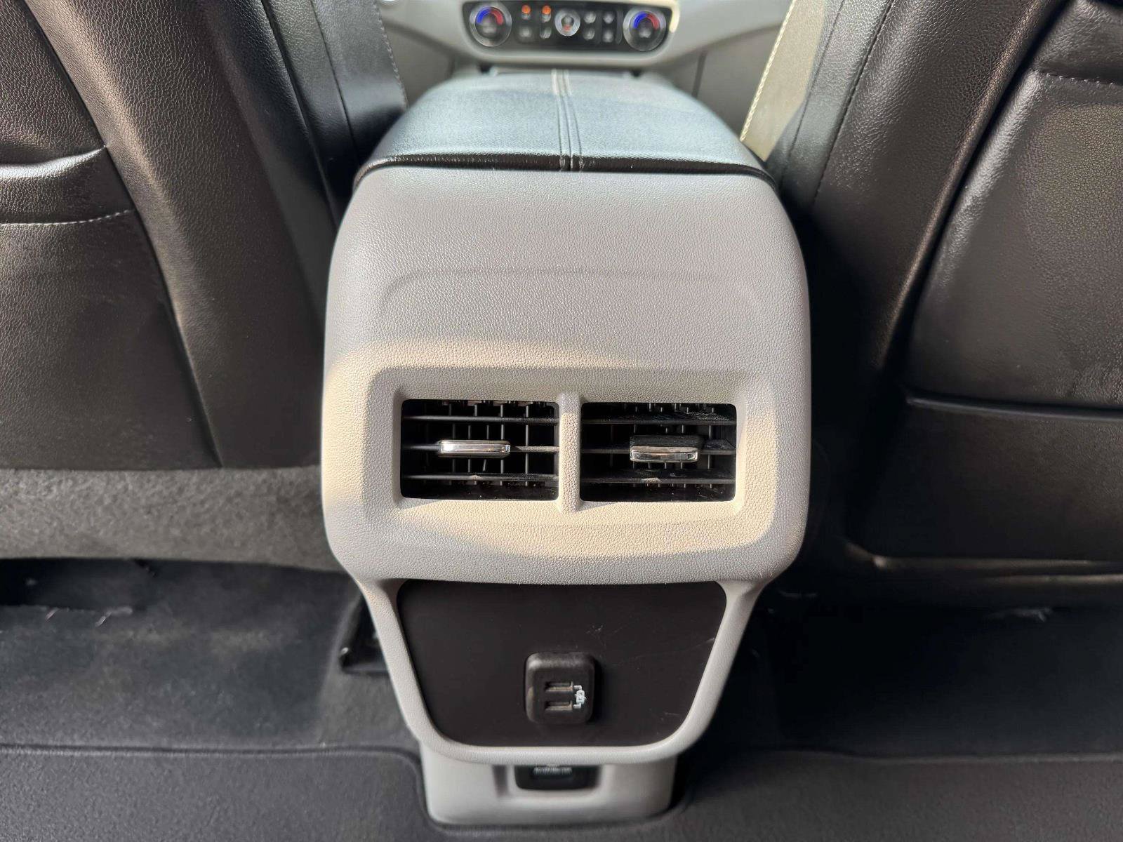 Used 2022 GMC Terrain SLT w/ Infotainment Package II AWD/4WD image 43