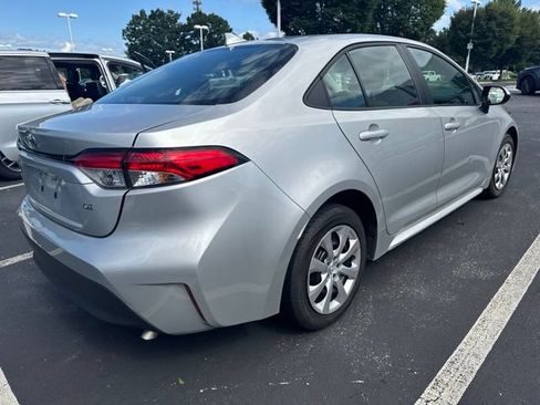 Used 2024 Toyota Corolla LE FWD image 11