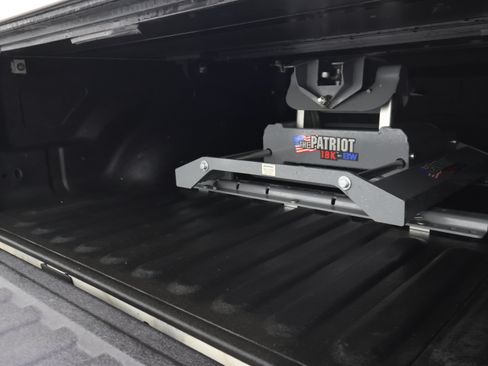 Used 2017 RAM 2500 Laramie w/ Sport Appearance Group AWD/4WD image 28