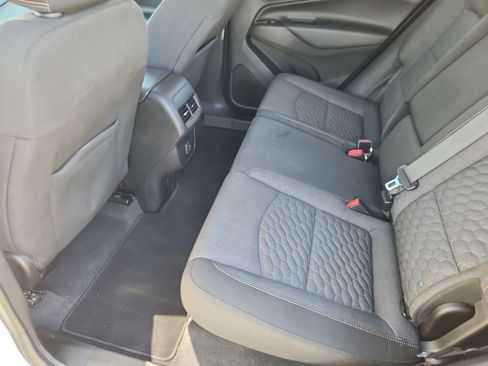 Used 2019 Chevrolet Equinox LT image 9