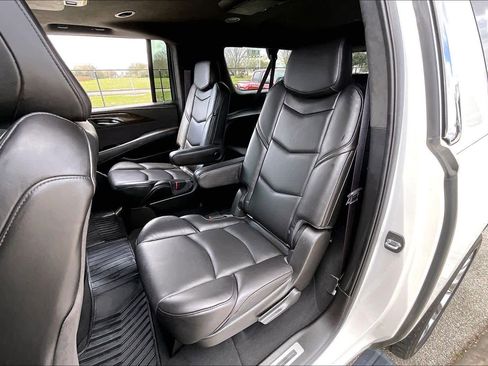 Used 2016 Cadillac Escalade ESV Platinum image 20