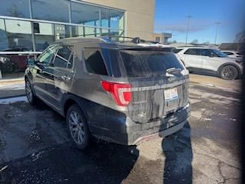 Used 2017 Ford Explorer Limited AWD/4WD image 3