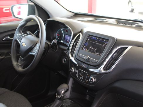 Used 2022 Chevrolet Equinox LT FWD image 16