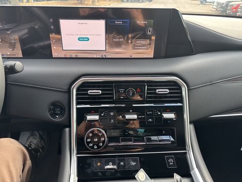 New 2026 Nissan Armada SL w/ Captain's Chari Seat Package image 11