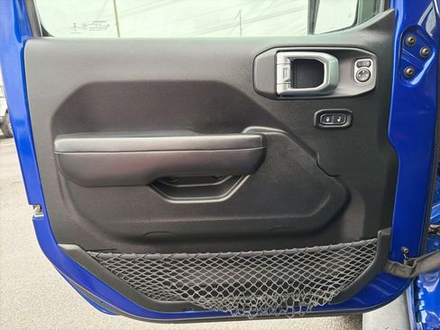 Used 2019 Jeep Wrangler Unlimited Sport S image 30