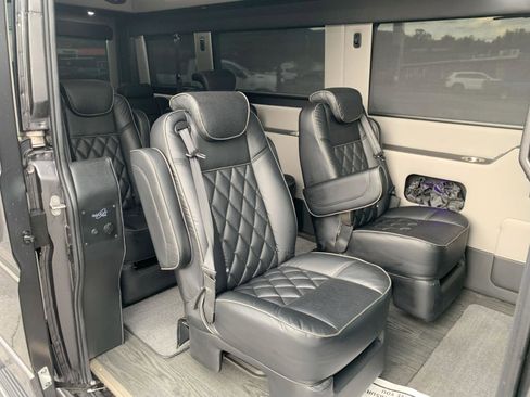 Used 2023 RAM ProMaster 3500 w/ Premium Appearance Group image 12