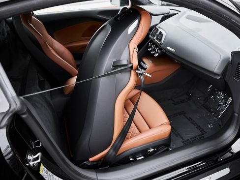 Used 2022 Audi R8 V10 image 41