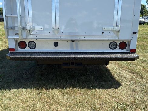 New 2027 Ford E-350 and Econoline 350 Super Duty w/ Power Equipment Group RWD image 22